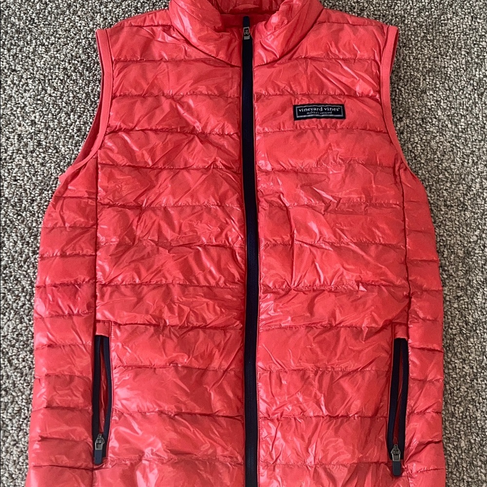 Boys Vineyard Vines Nantucket Red Puffer Vest large… new!!! Large